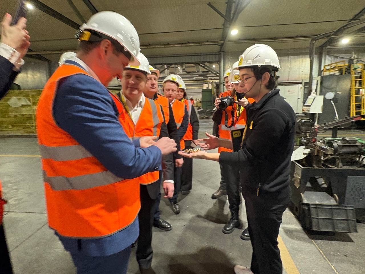 Депутаты Челябинской гордумы посетили предприятие по производству шаровых кранов