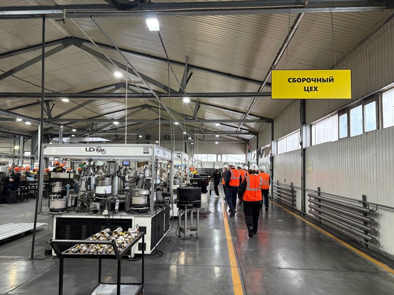 Депутаты Челябинской гордумы посетили предприятие по производству шаровых кранов