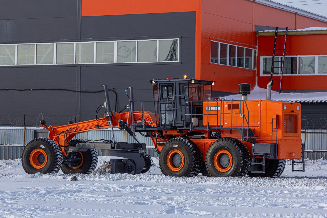 Сделанный в Челябинске сверхтяжелый автогрейдер готовят к испытаниям