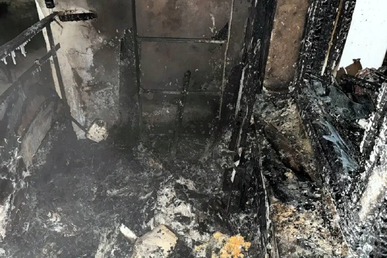 В Миассе непотушенная сигарета спровоцировала пожар в жилом доме В Миассе непотушенная сигарета спровоцировала пожар в жилом доме