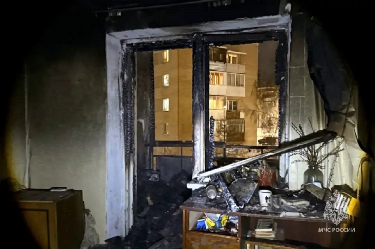 В Миассе непотушенная сигарета спровоцировала пожар в жилом доме В Миассе непотушенная сигарета спровоцировала пожар в жилом доме