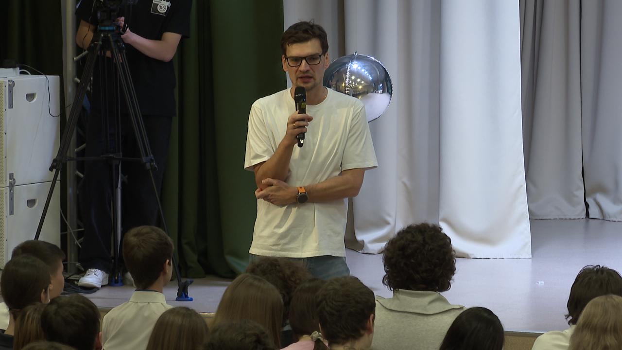 Школьникам Челябинска рассказали о кибербезопасности в космосе