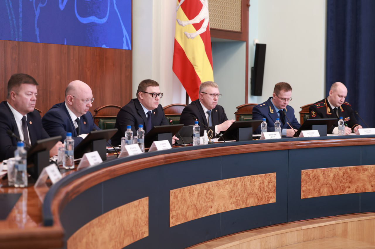 Губернатор Текслер потребовал от глав личного контроля за работой ЖКХ в морозы