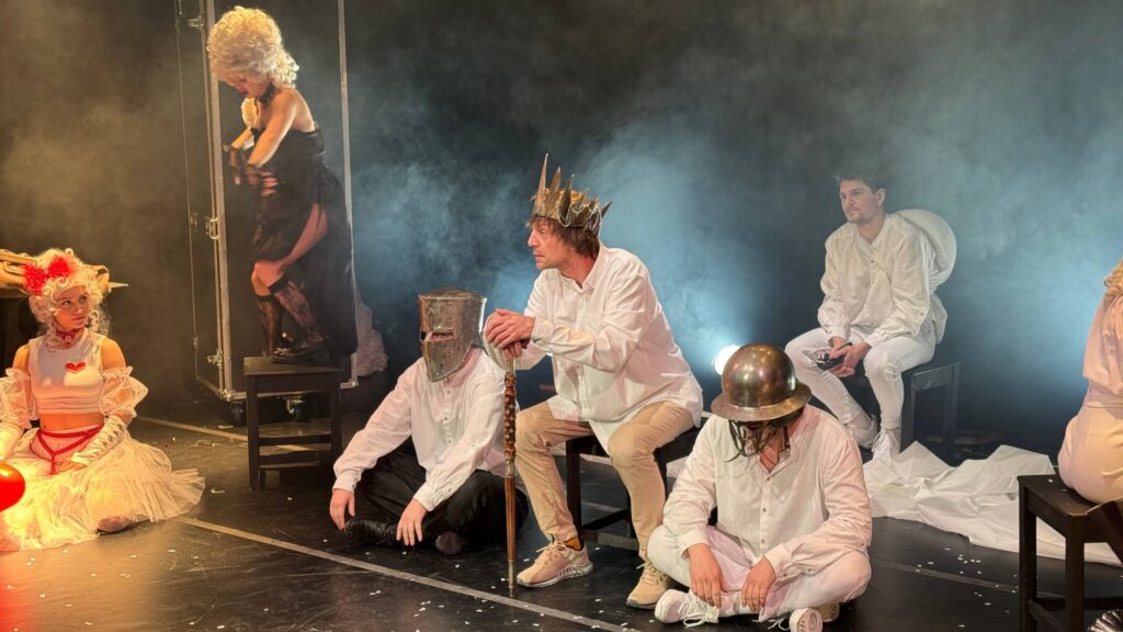 "Синее чудовище": взрослую сказку по пьесе Карло Гоцци поставили в Челябинске