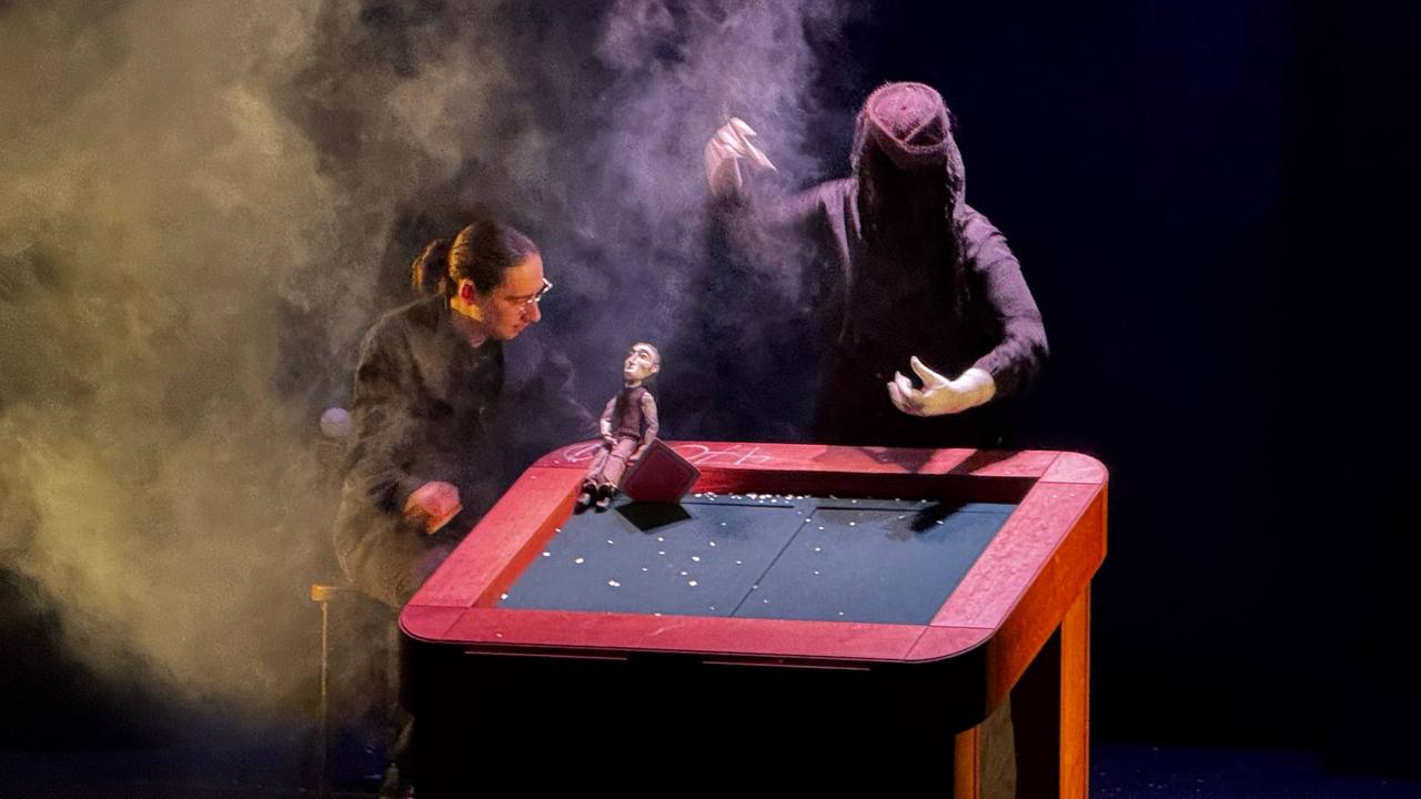 Сказки и классика: обмен гастролями устроили театры Челябинска и Кургана Сказки и классика: обмен гастролями устроили театры Челябинска и Кургана