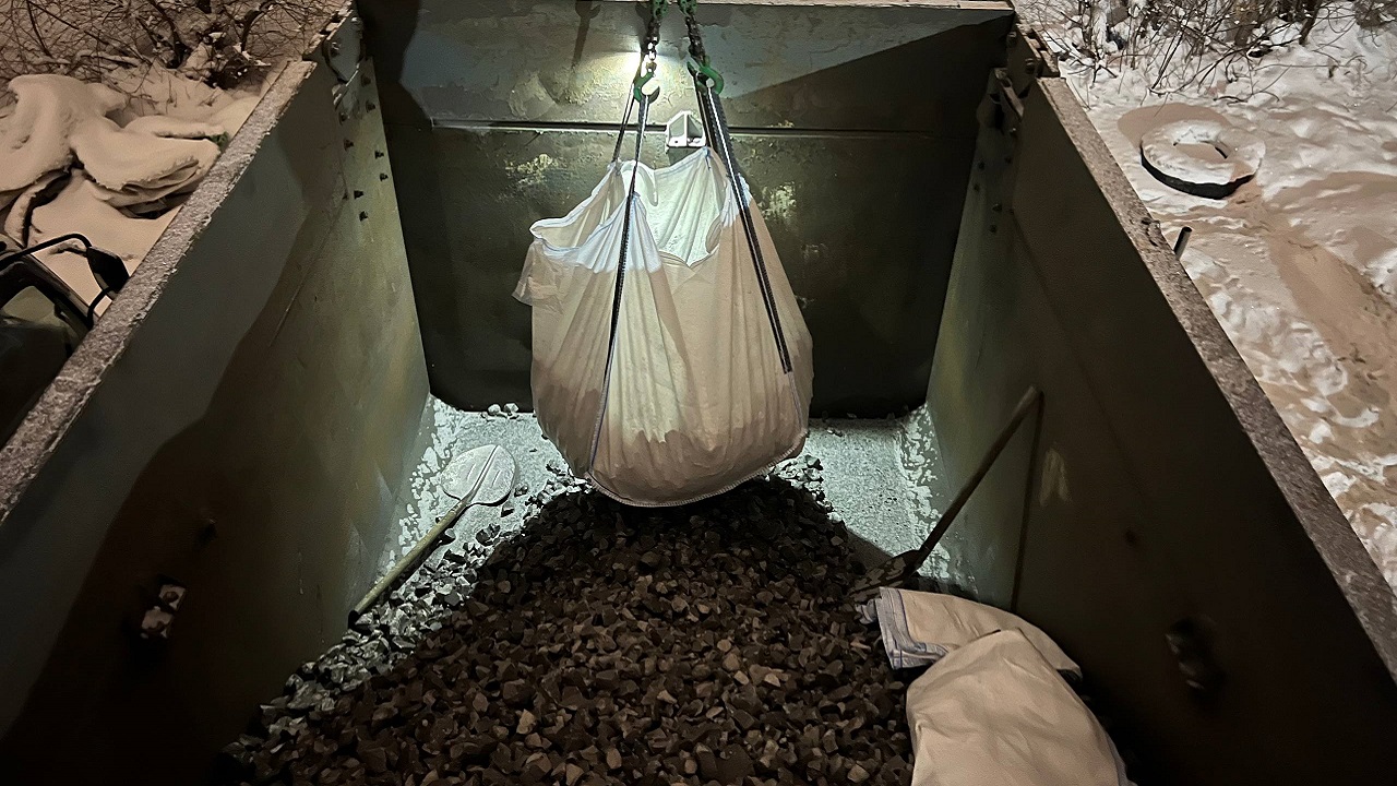 В Челябинске задержали подозреваемых в хищении с ЧЭМК на 25 млн В Челябинске задержали подозреваемых в хищении с ЧЭМК на 25 млн