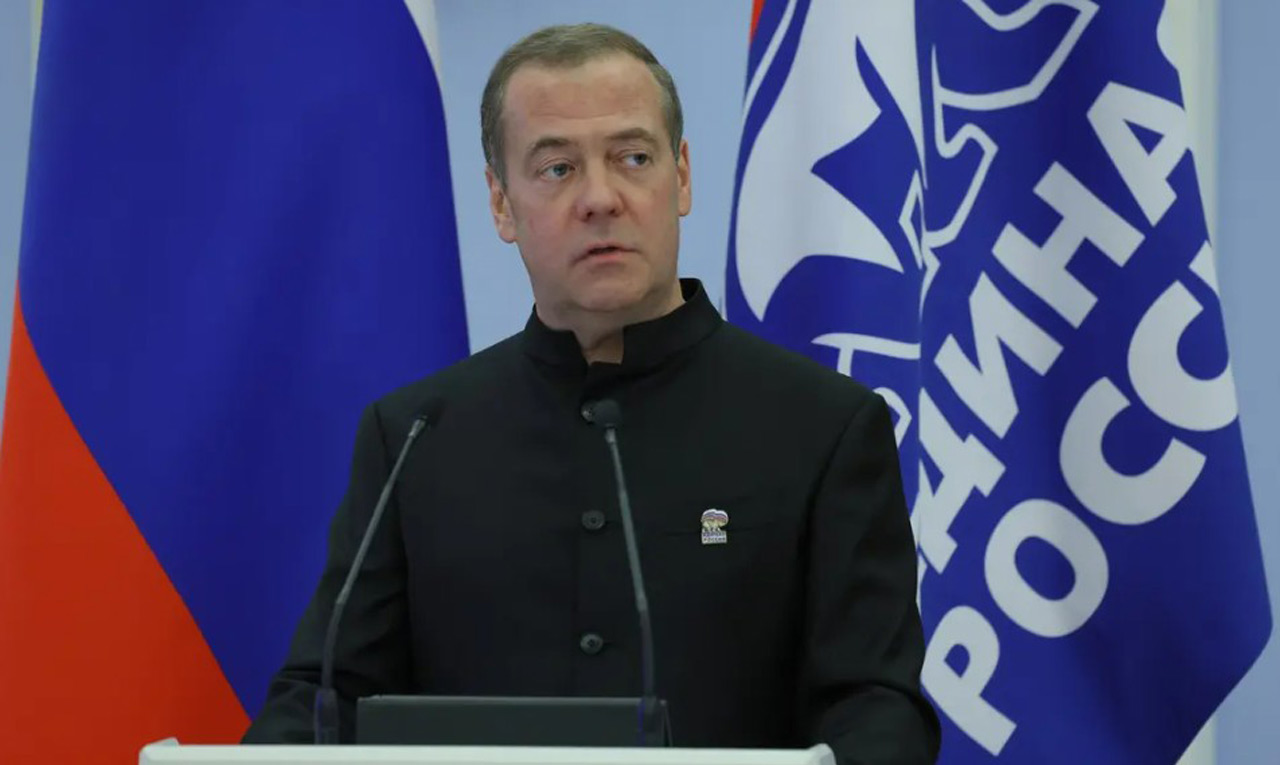 Дмитрий Медведев пригласил экспертов к формированию новой народной программы "Единой России"