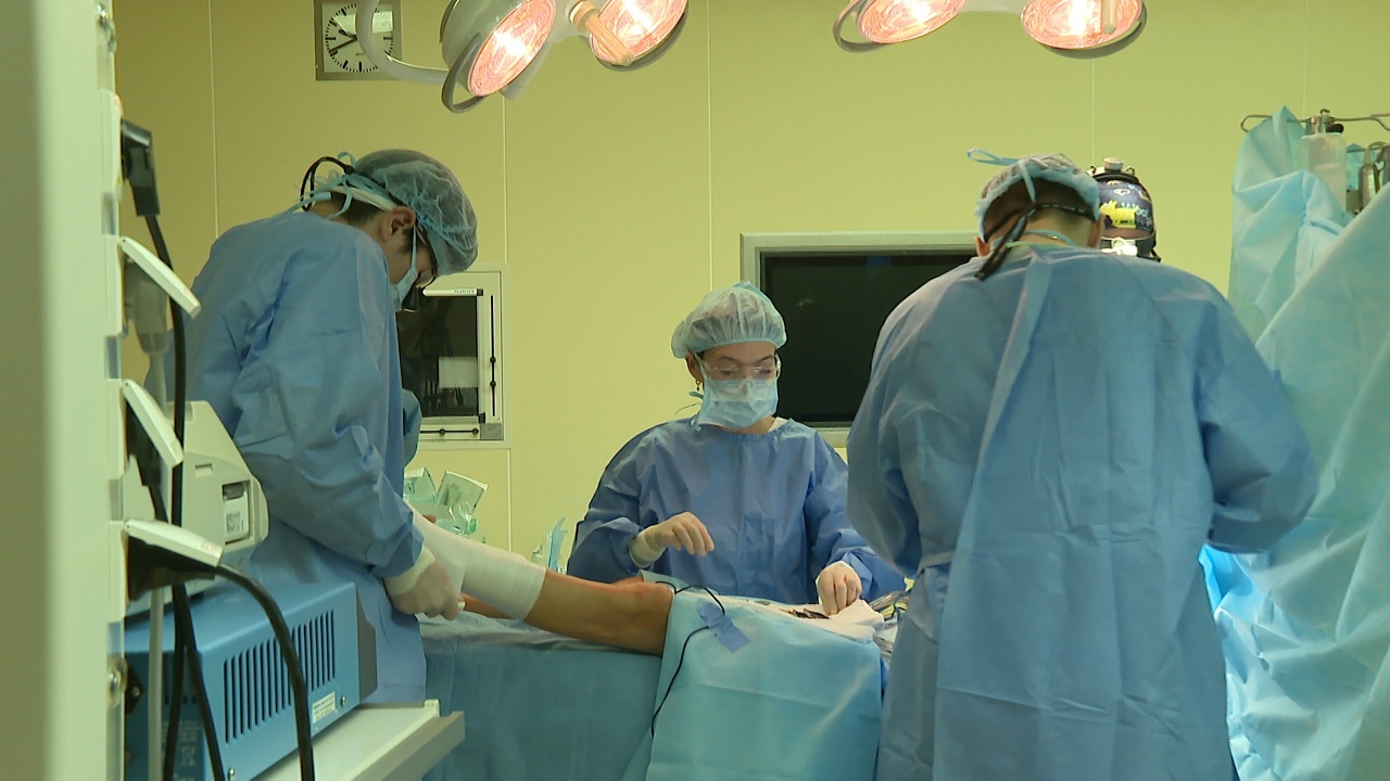 В Челябинском кардиоцентре спасают сердца через разрез в пять сантиметров В Челябинском кардиоцентре спасают сердца через разрез в пять сантиметров