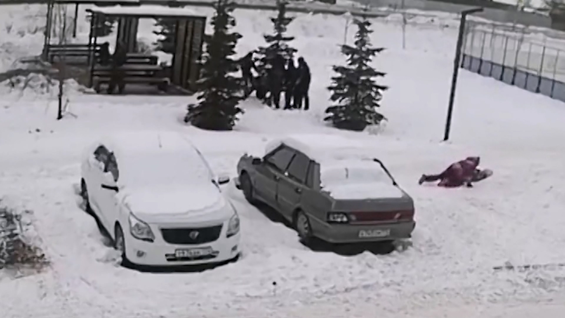 Драка у школы обернулась уголовным делом: кто ответит за избиение подростка в Челябинске