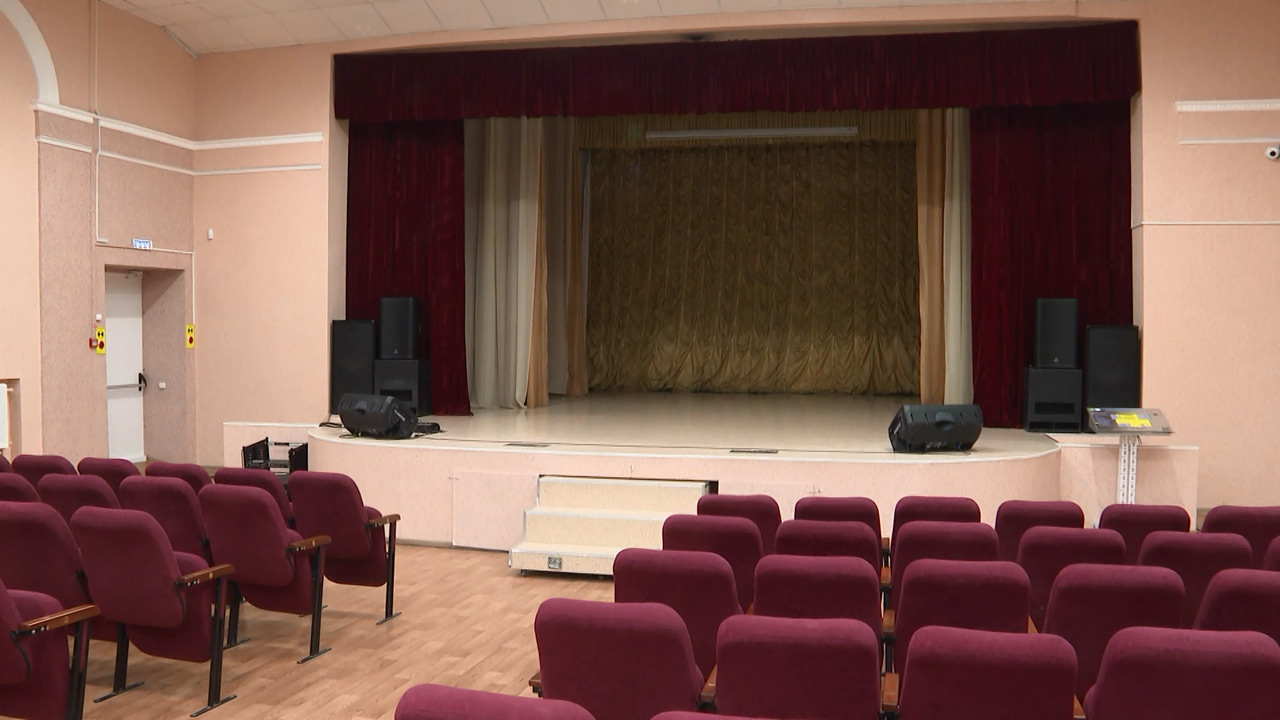 Точка притяжения: как обновили Дворец культуры железнодорожников в Магнитогорске Точка притяжения: как обновили Дворец культуры железнодорожников в Магнитогорске