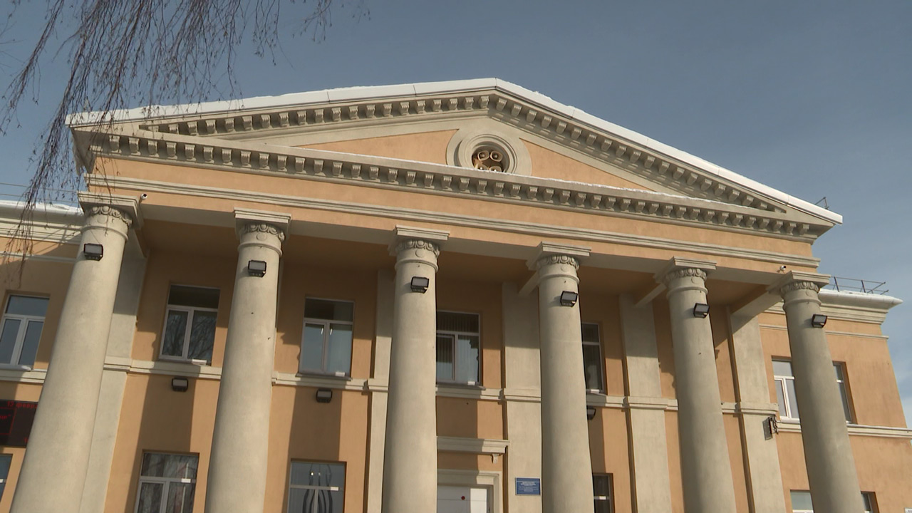 Точка притяжения: как обновили Дворец культуры железнодорожников в Магнитогорске Точка притяжения: как обновили Дворец культуры железнодорожников в Магнитогорске