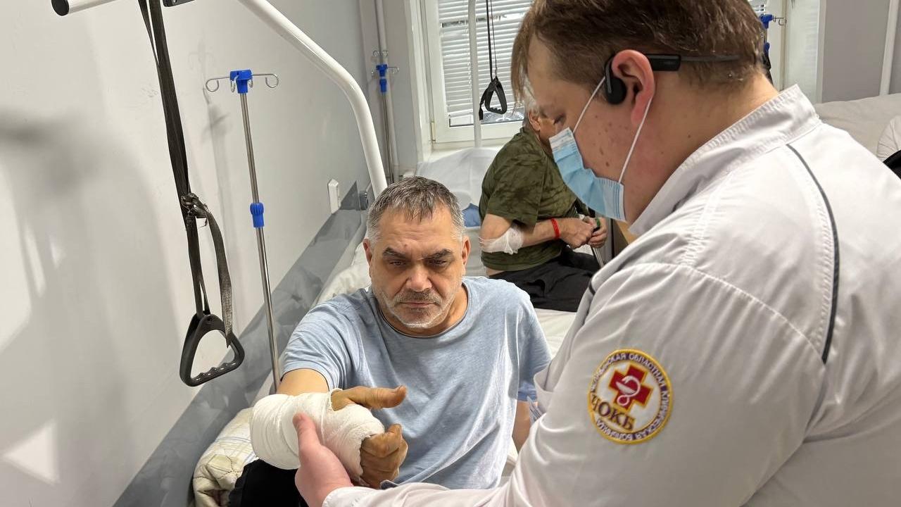 Упал, очнулся, гипс: врачи рассказали о самых распространенных травмах в гололед