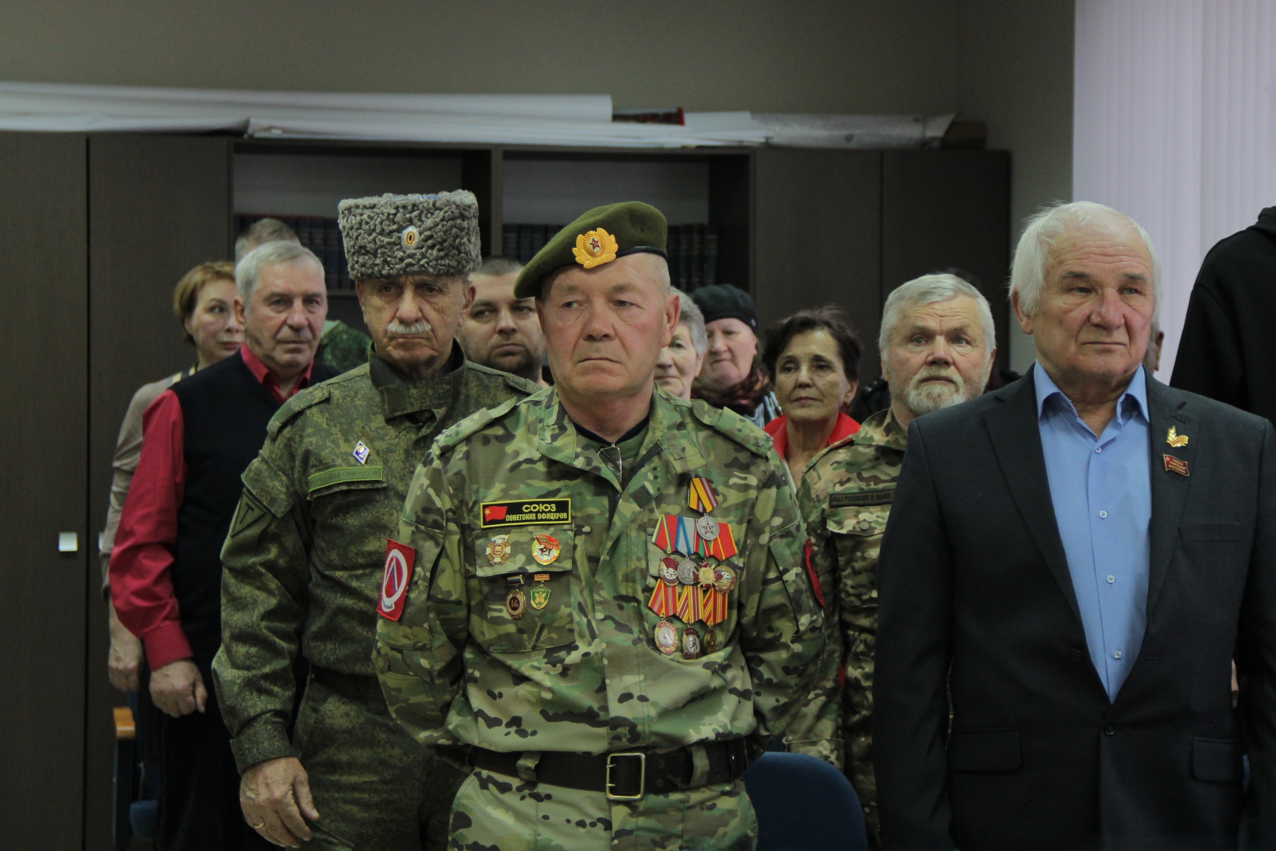 В Челябинске прошел праздничный концерт для офицеров, ветеранов и детей войны