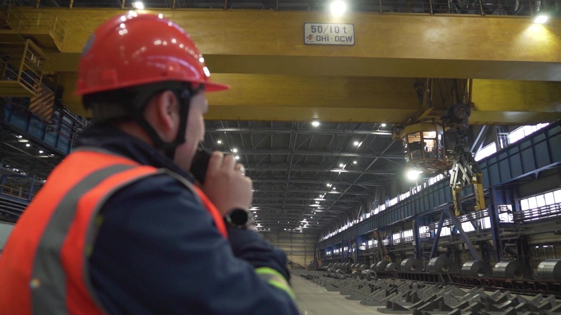 Грамоту от Минпромторга России вручили крановщице из Магнитогорска