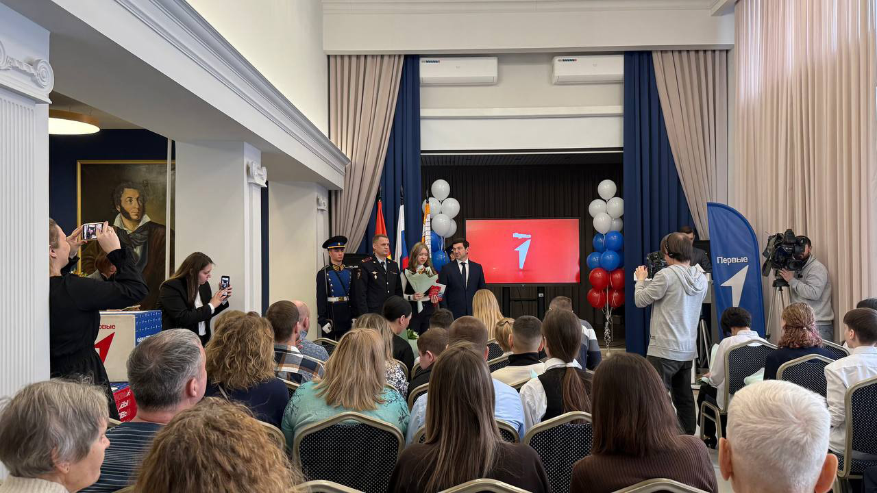 Торжественное вручение паспортов прошло в Челябинске в преддверии 23 Февраля Торжественное вручение паспортов прошло в Челябинске в преддверии 23 Февраля