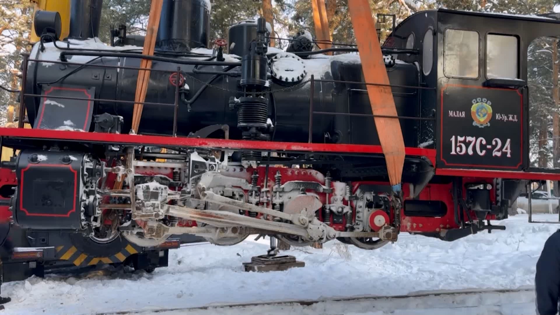 Старинный паровоз будет перевозить пассажиров по детской железной дороге в Челябинске Старинный паровоз будет перевозить пассажиров по детской железной дороге в Челябинске