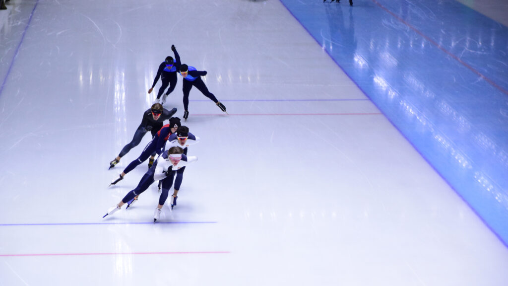 В Челябинске стартовал один из главных турниров сезона по шорт-треку
