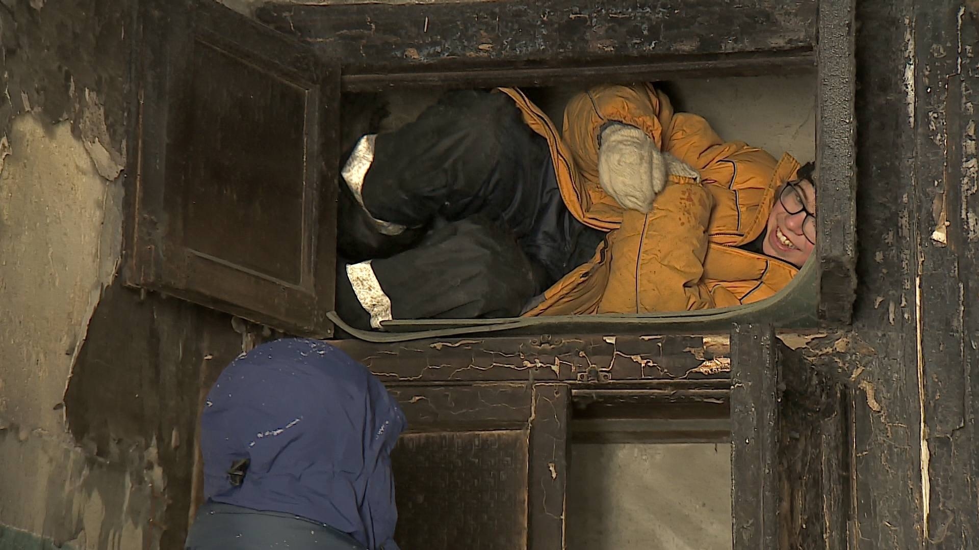 Не только люди на страже: собаки-спасатели ищут потерявшихся людей