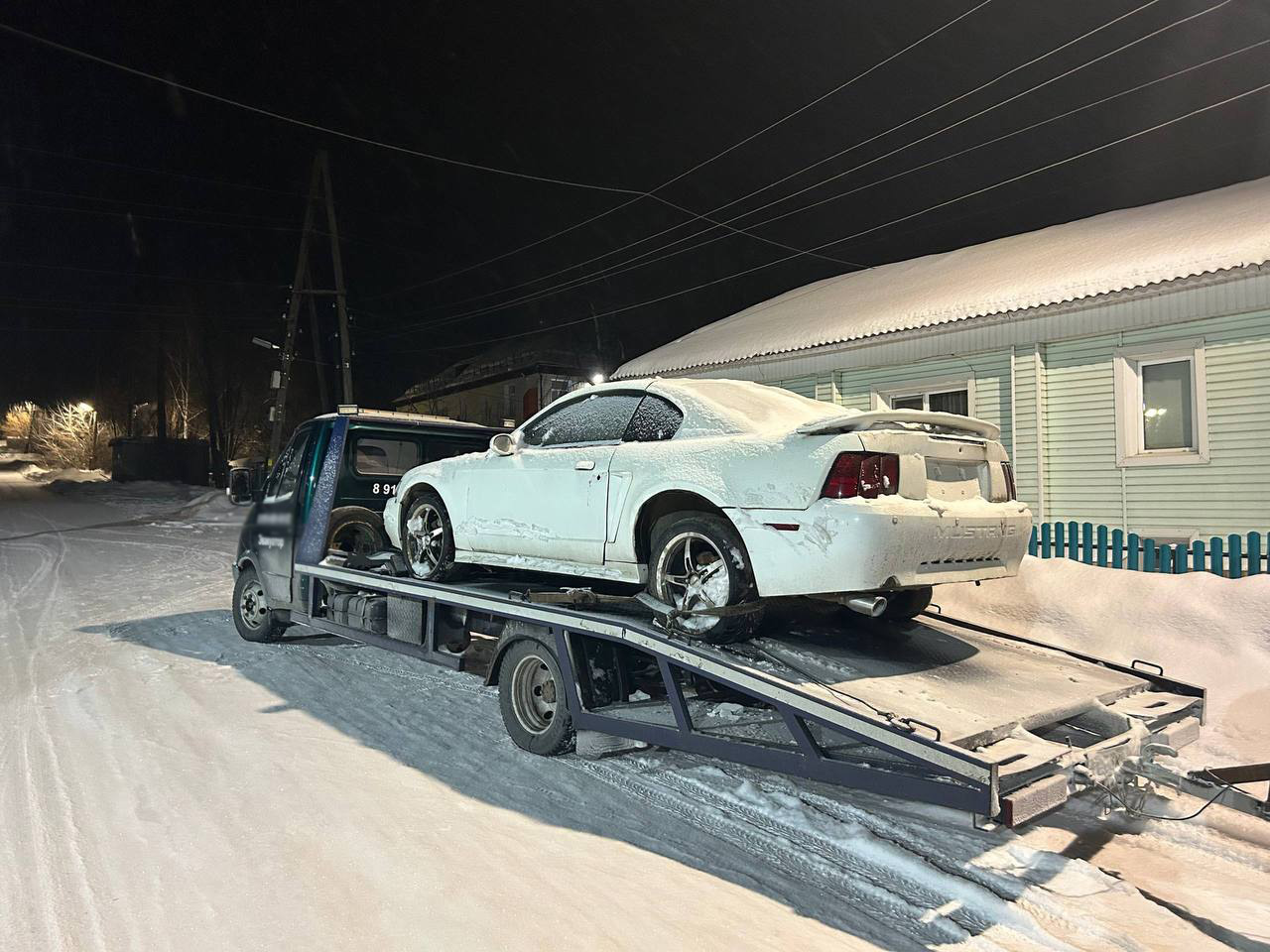 На трассе М5 под Миассом задержали эвакуатор с угнанным в Уфе Mustang