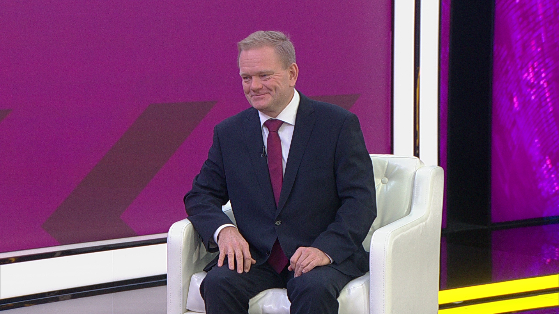 Владислав Халамов: "Вузы борются за выпускников челябинского "Кванториума" Владислав Халамов: "Вузы борются за выпускников челябинского "Кванториума"