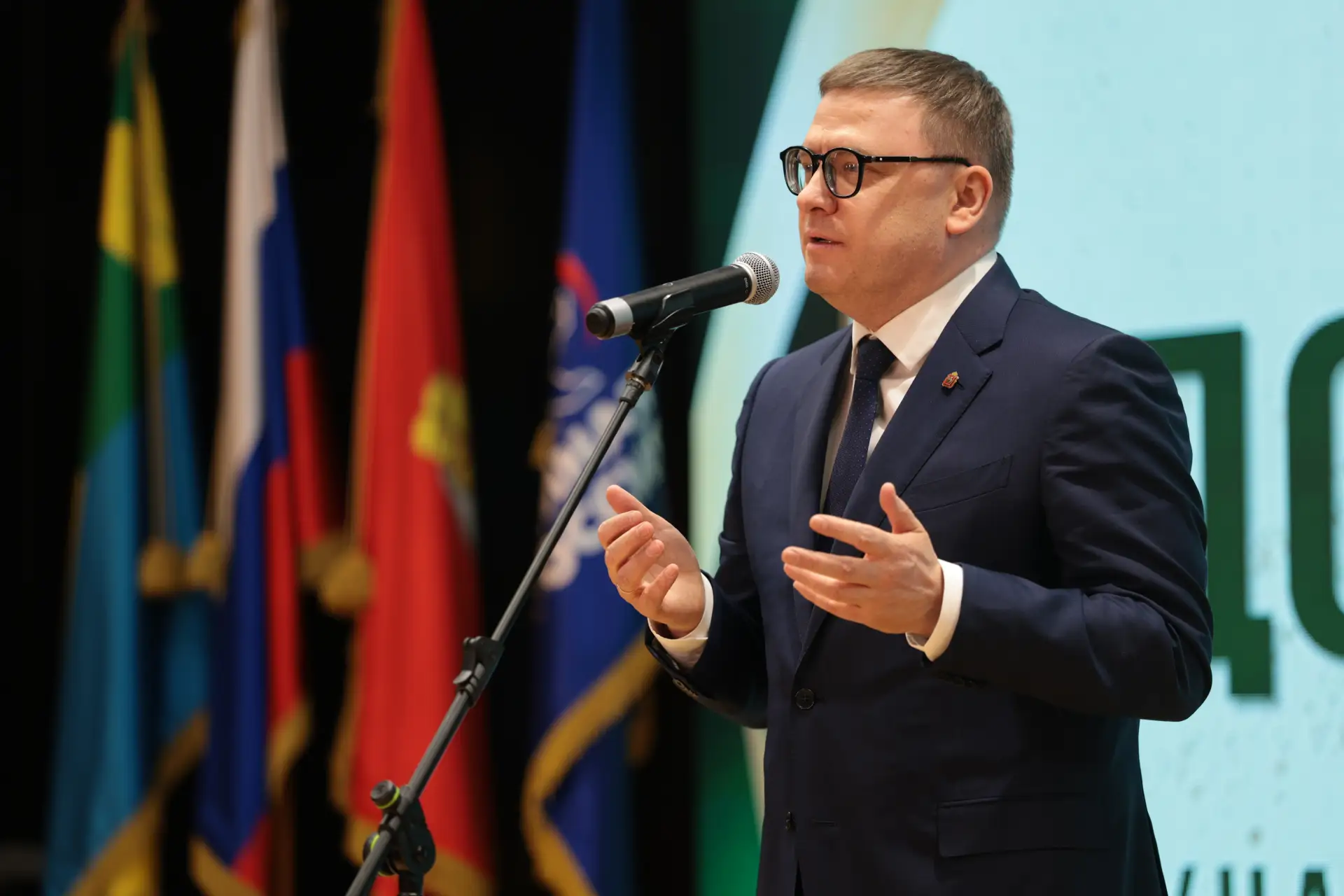 Губернатор Алексей Текслер обещал помочь с кадрами больнице Кунашака Губернатор Алексей Текслер обещал помочь с кадрами больнице Кунашака