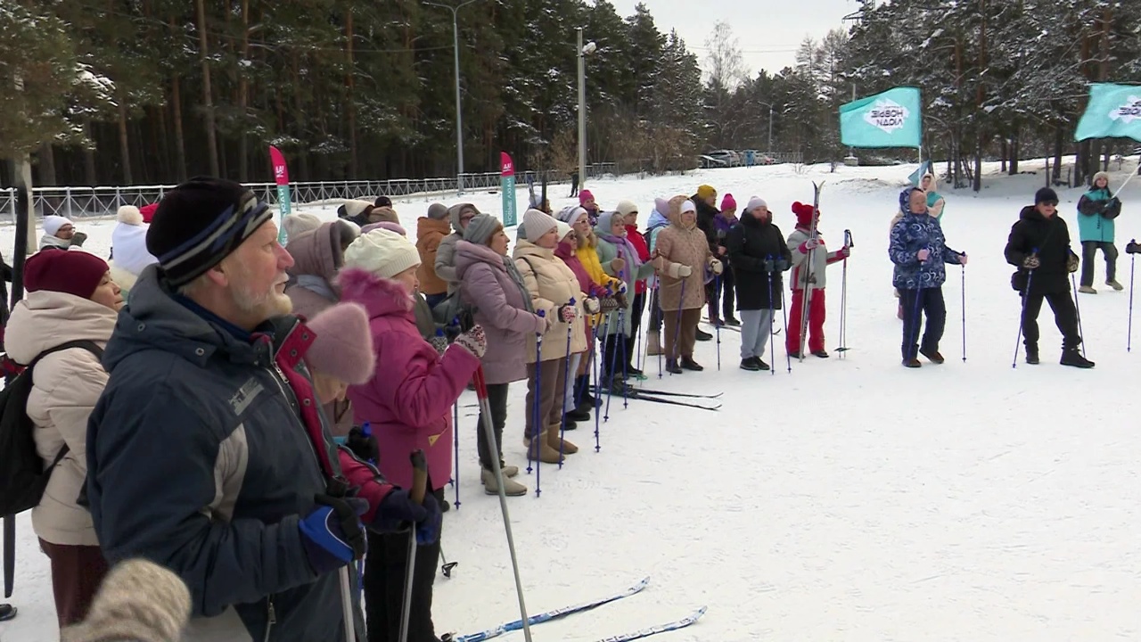 В Челябинске проводят бесплатные занятия по скандинавской ходьбе для пенсионеров В Челябинске проводят бесплатные занятия по скандинавской ходьбе для пенсионеров