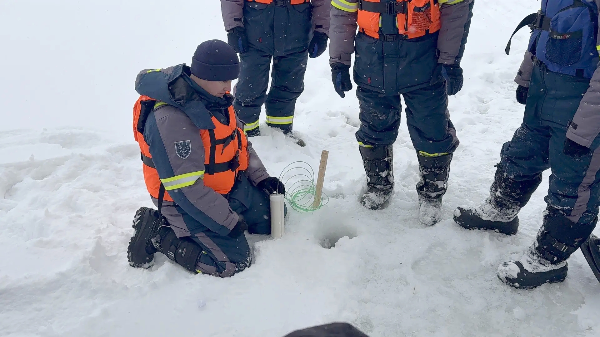 Эпичные кадры: в Челябинской области взрывают лед на реках