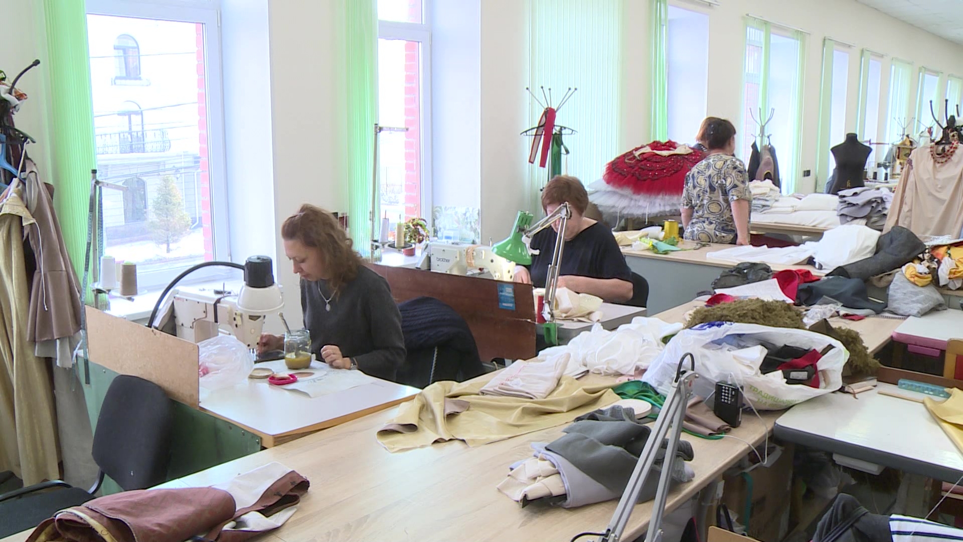 Больше сотни костюмов и декораций: в театре оперы и балета состоялась премьера "Снегурочки" Больше сотни костюмов и декораций: в театре оперы и балета состоялась премьера "Снегурочки"