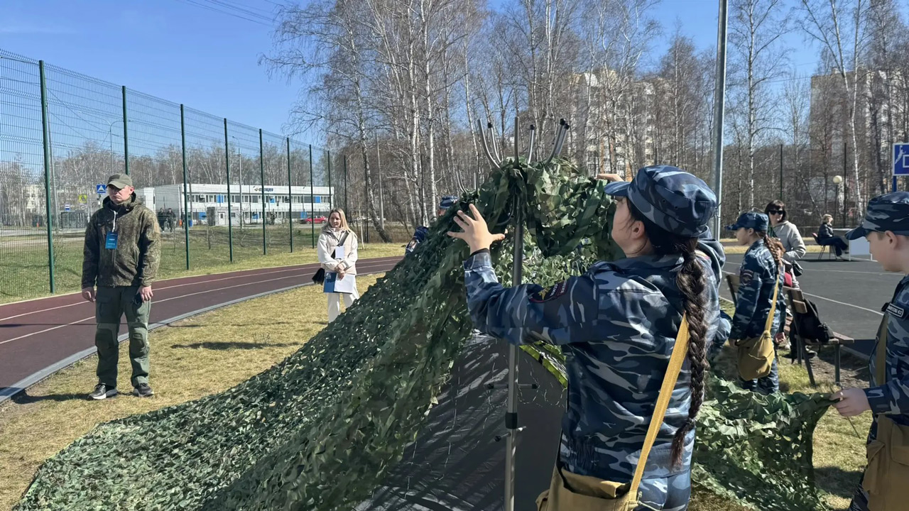 Школьники Челябинска приняли участие в игре "Зарница 2.0"