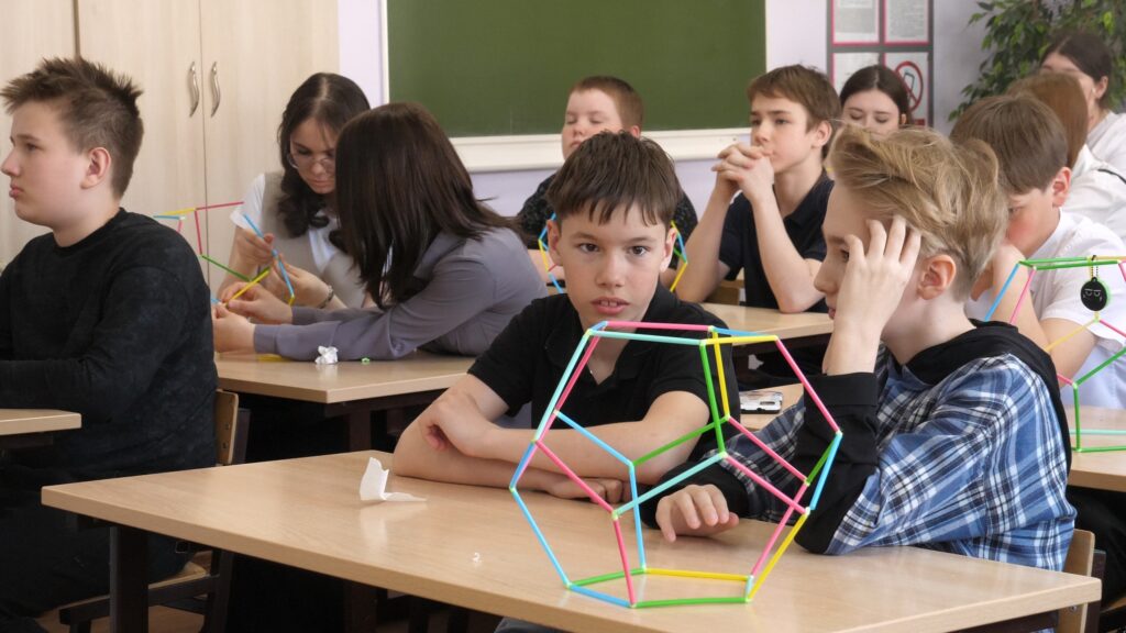 Для подростков Южного Урала проводят практикумы по точным наукам и робототехнике