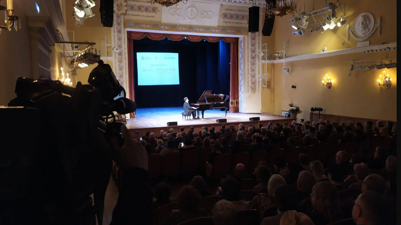 В Челябинске стартует Международный фестиваль "Денис Мацуев представляет…" В Челябинске стартует Международный фестиваль "Денис Мацуев представляет…"