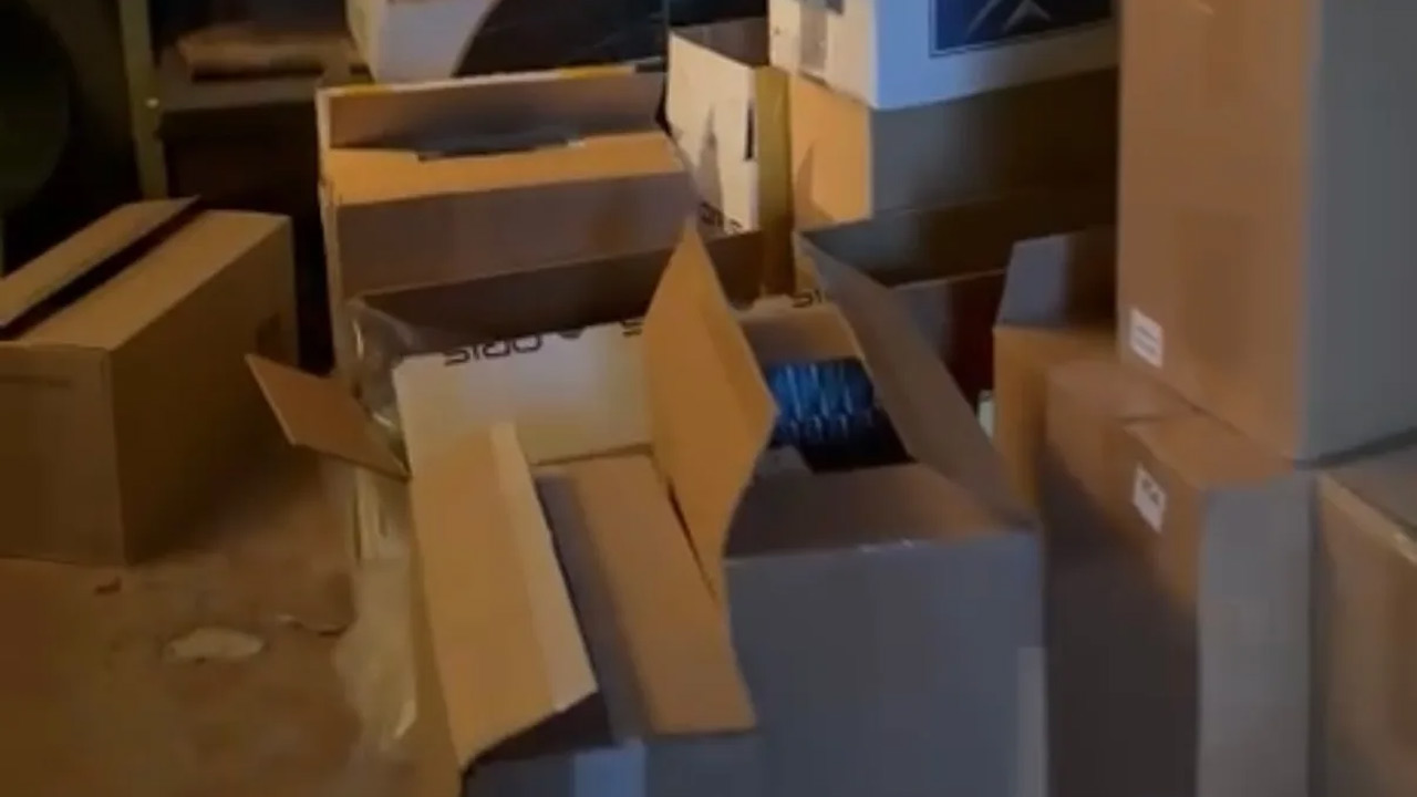 У жителя Челябинска изъяли 27 тысяч пачек контрафактных сигарет