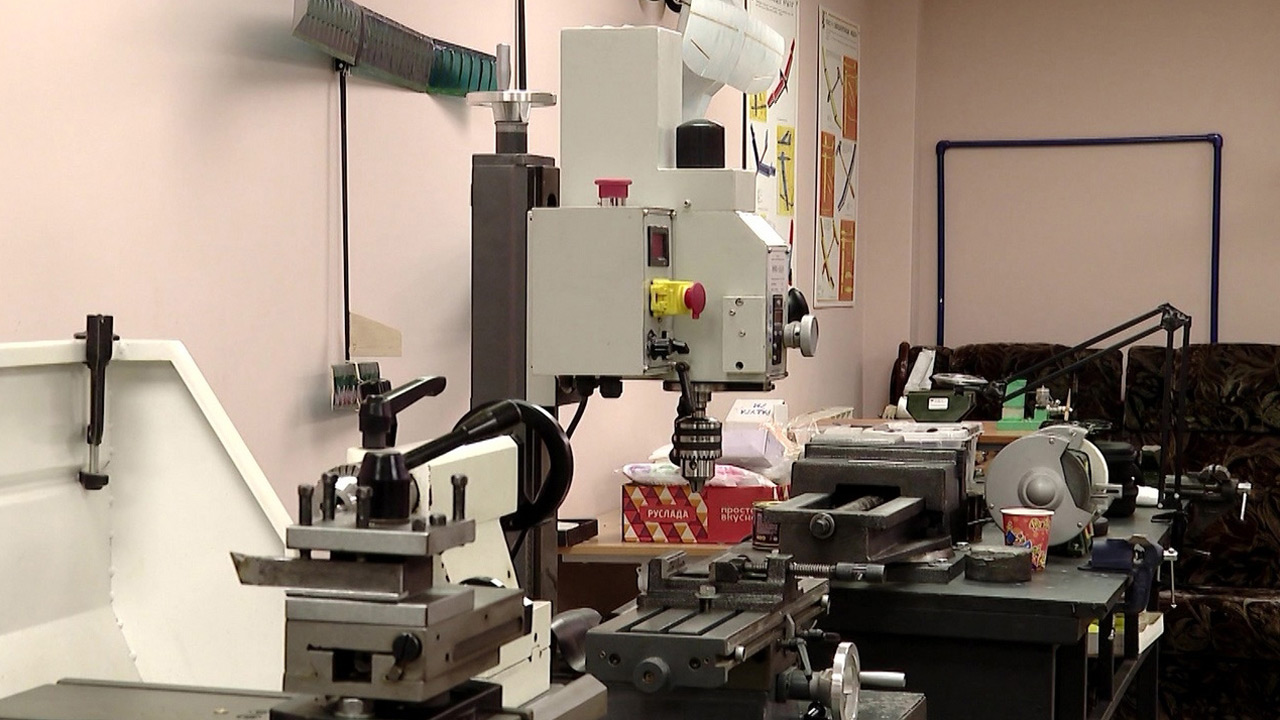 Школьники из Челябинска строят аппараты для посадки на астероиды и запускают ракеты