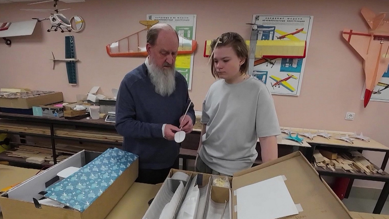 Школьники из Челябинска строят аппараты для посадки на астероиды и запускают ракеты