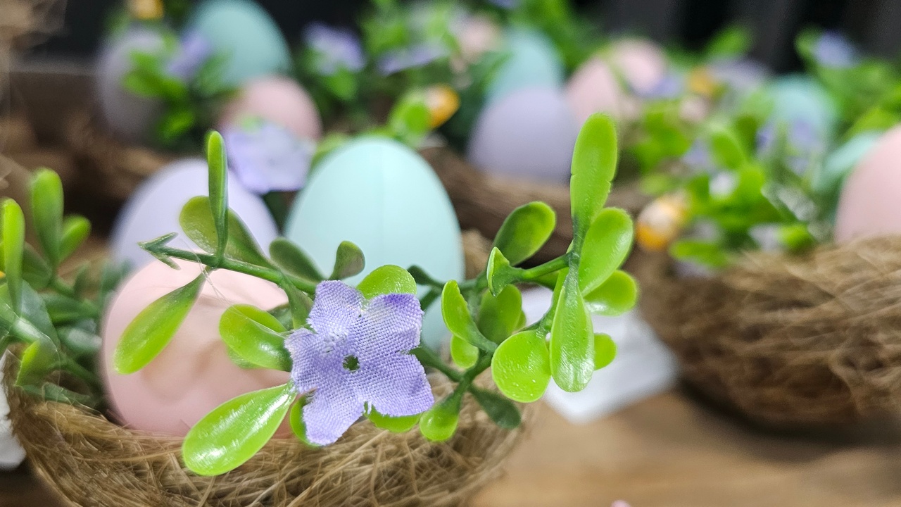 Как покрасить яйца на Пасху: шесть простых способов и никакой химии Как покрасить яйца на Пасху: шесть простых способов и никакой химии