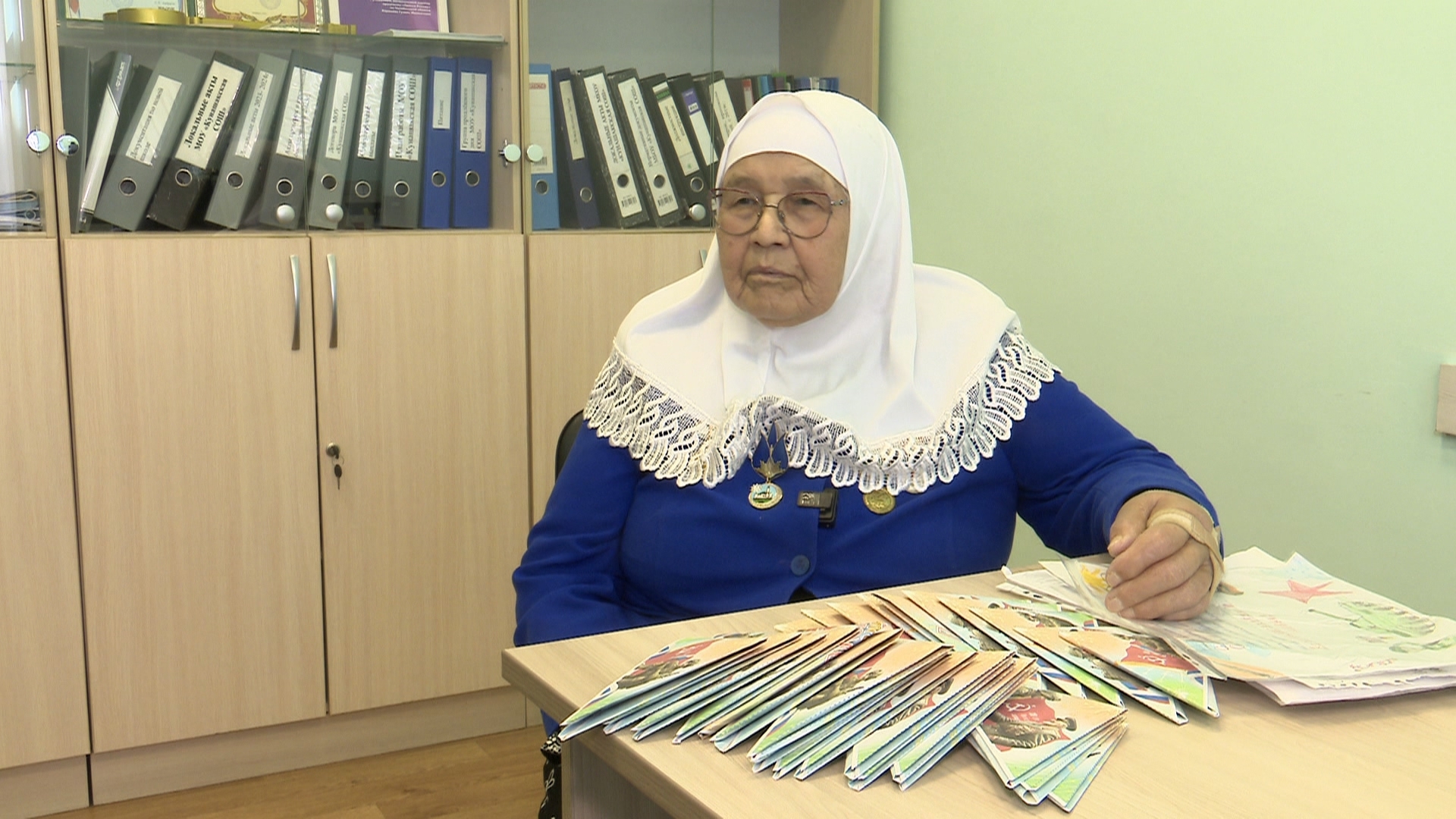 "Бабушка-одуванчик" отправляется из Челябинска в зону СВО с гостинцами