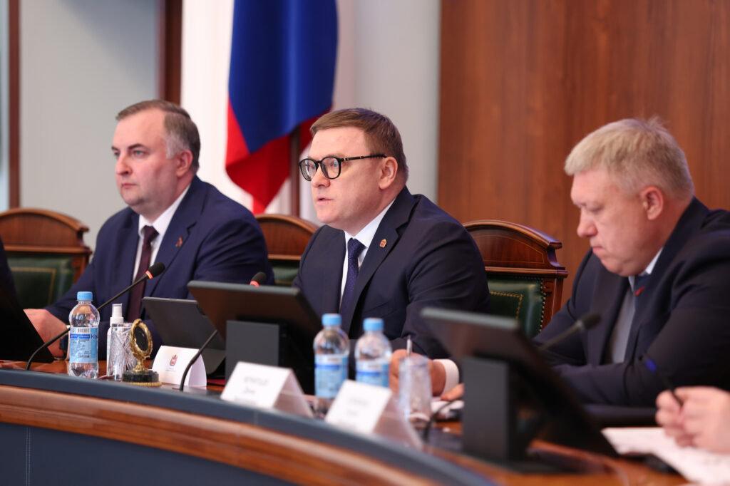 Посевная компания и отдых детей: губернатор Текслер дал поручения главам районов
