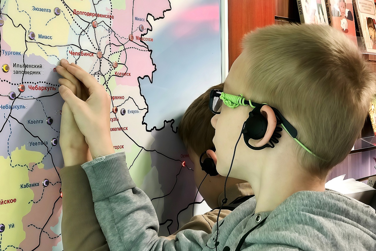 Досуг, образование, соцзащита: в Челябинске создали электронный путеводитель для слепых