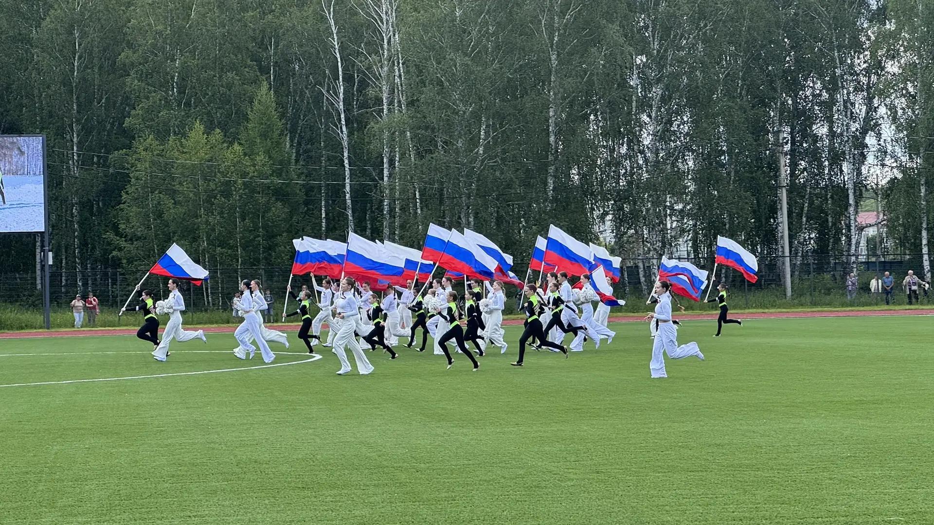 Новый стадион открыли в селе под Челябинском Новый стадион открыли в селе под Челябинском