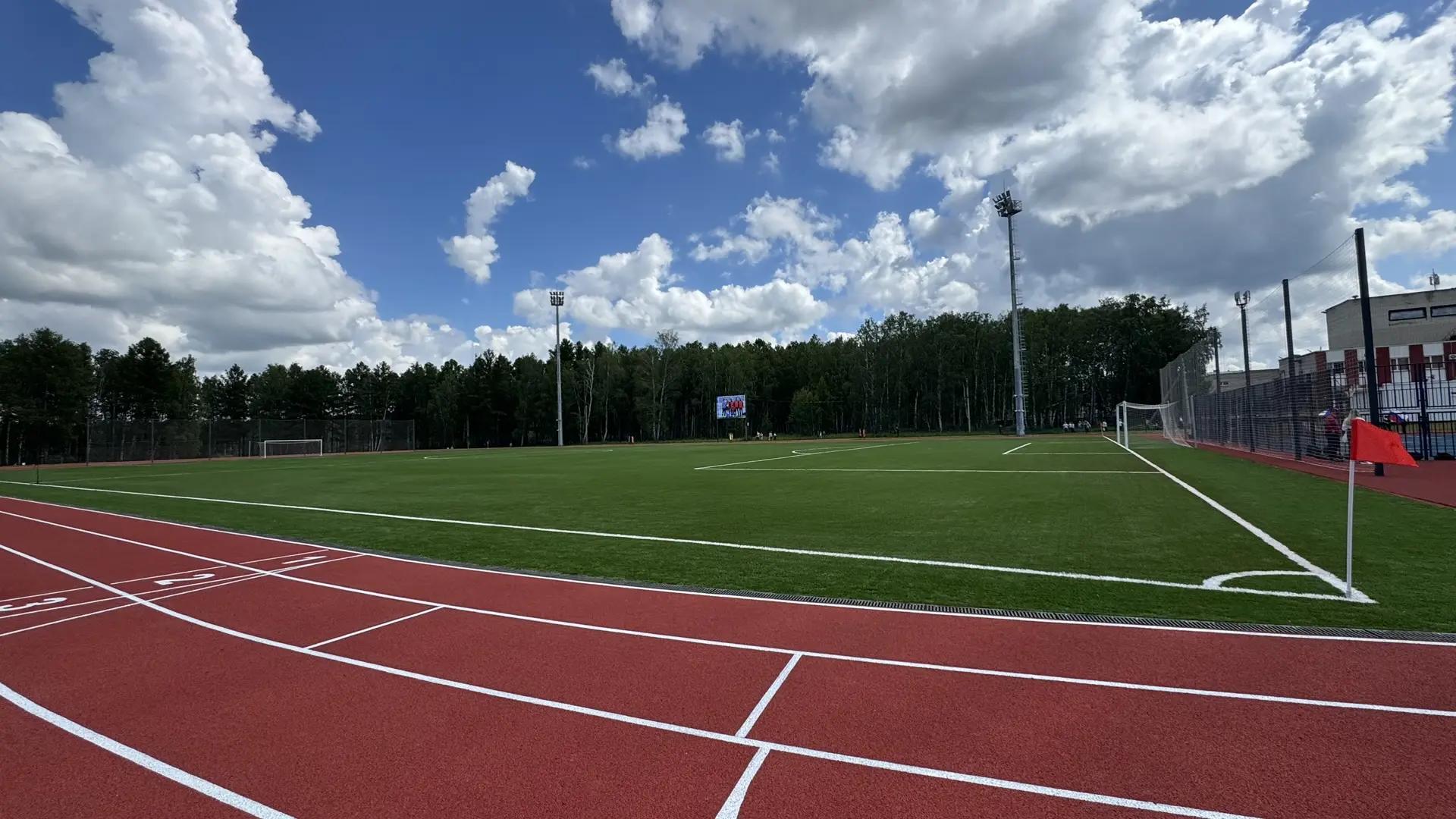 Новый стадион открыли в селе под Челябинском Новый стадион открыли в селе под Челябинском