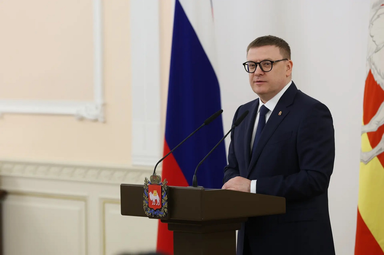 Губернатор Текслер вручил награды социальным работникам Губернатор Текслер вручил награды социальным работникам
