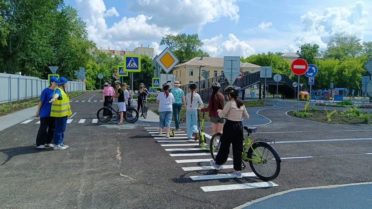 Детский автогородок открылся в Челябинске Детский автогородок открылся в Челябинске