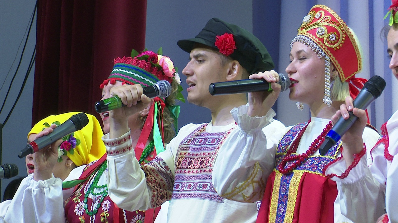 Песни славянских народов исполнили на фестивале в Троицке