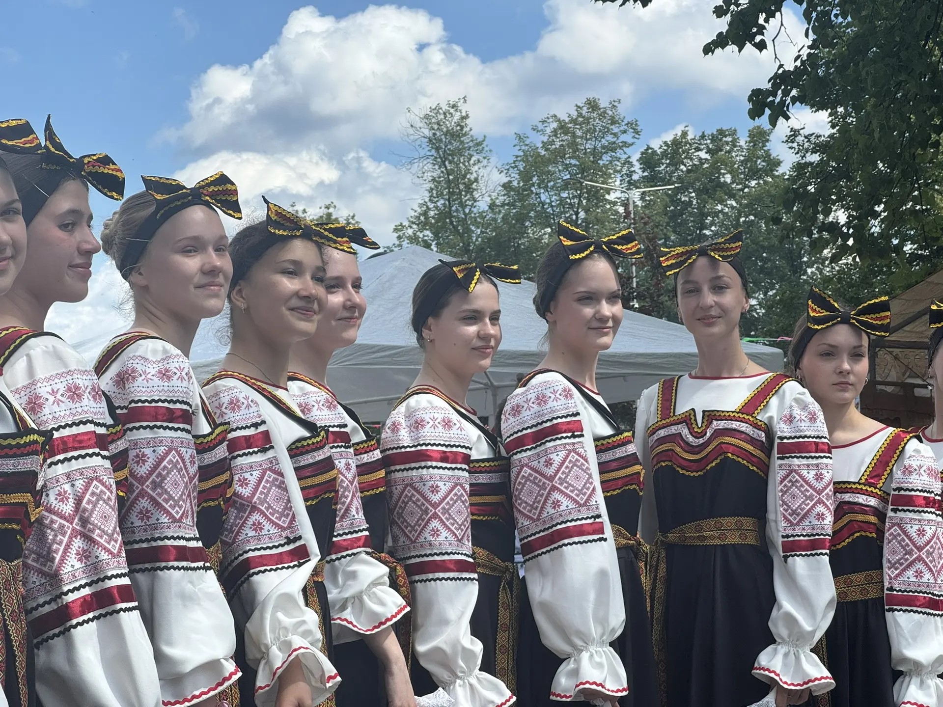 Зажгли огонь дружбы: фестиваль национальных культур прошел на Южном Урале