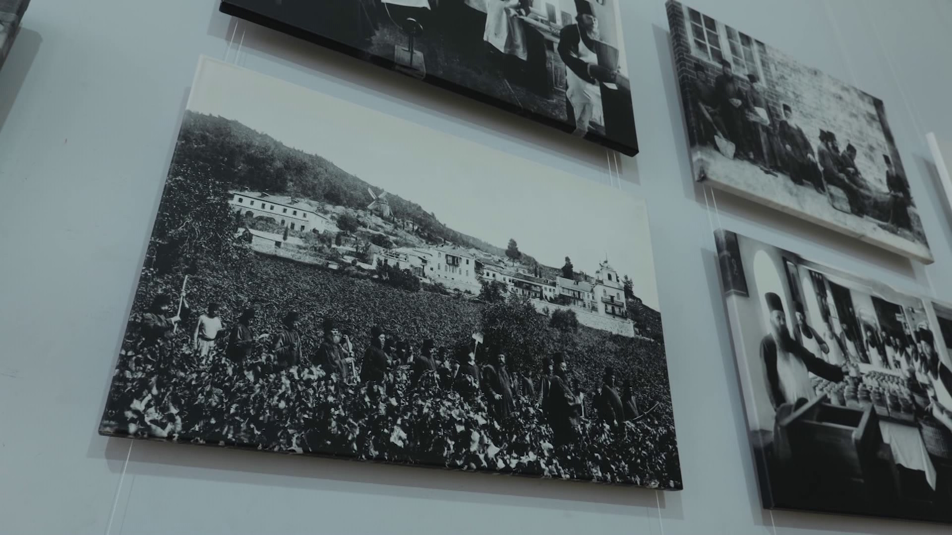 Редкие фотографии монастырей Афона выставили в Челябинске Редкие фотографии монастырей Афона выставили в Челябинске