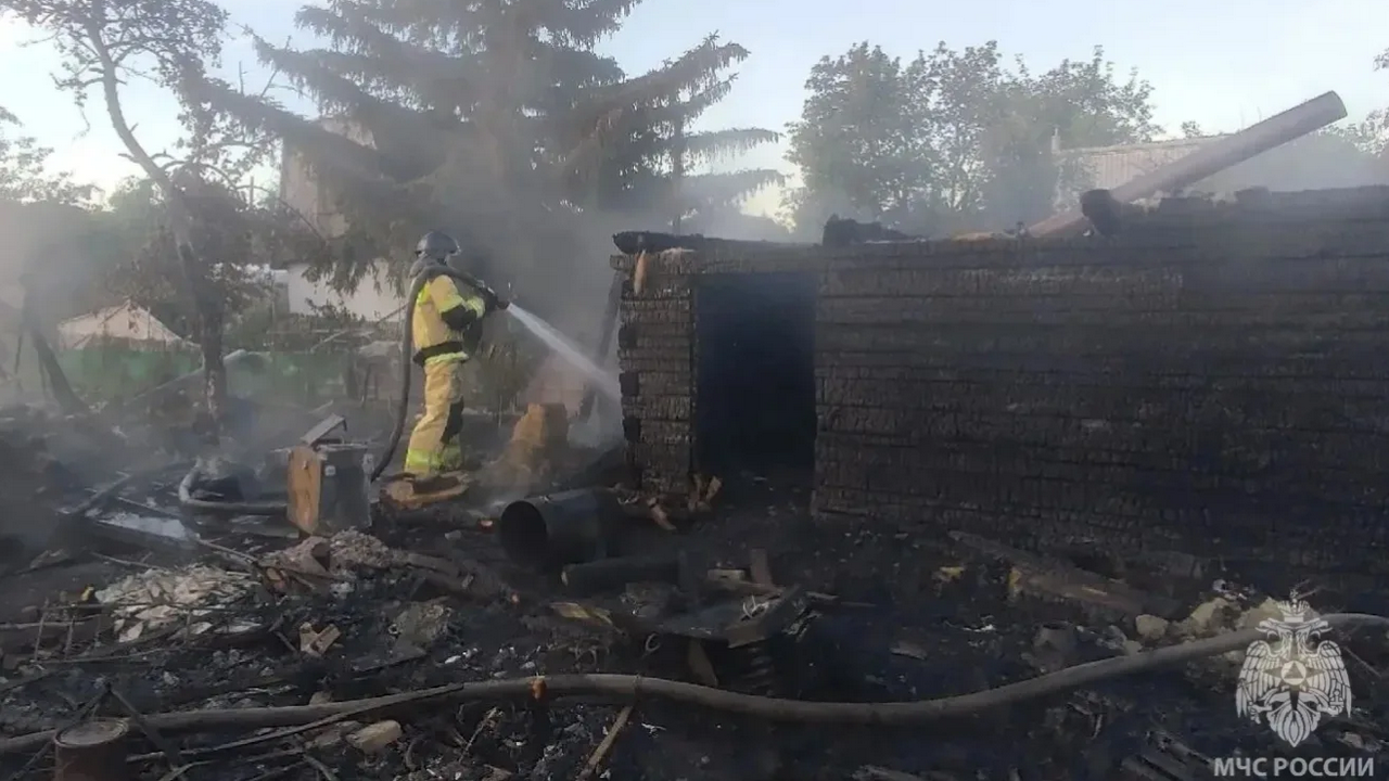 Три человека погибли на пожаре в Челябинске 