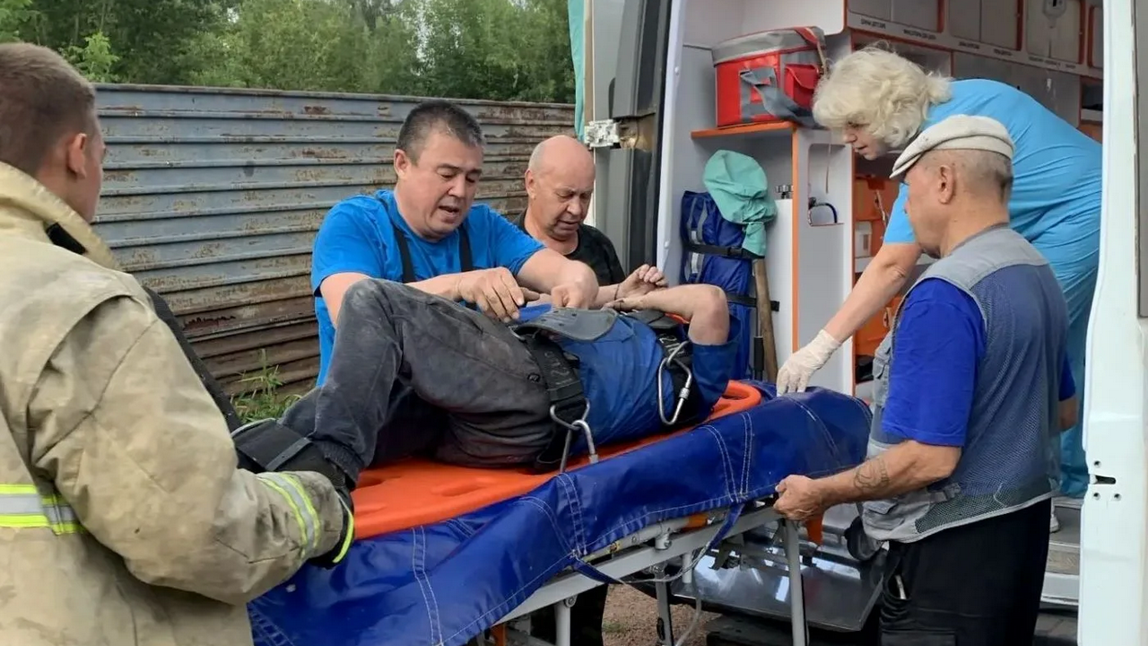 Под Челябинском женщина упала в 8-метровый коллектор насосной станции