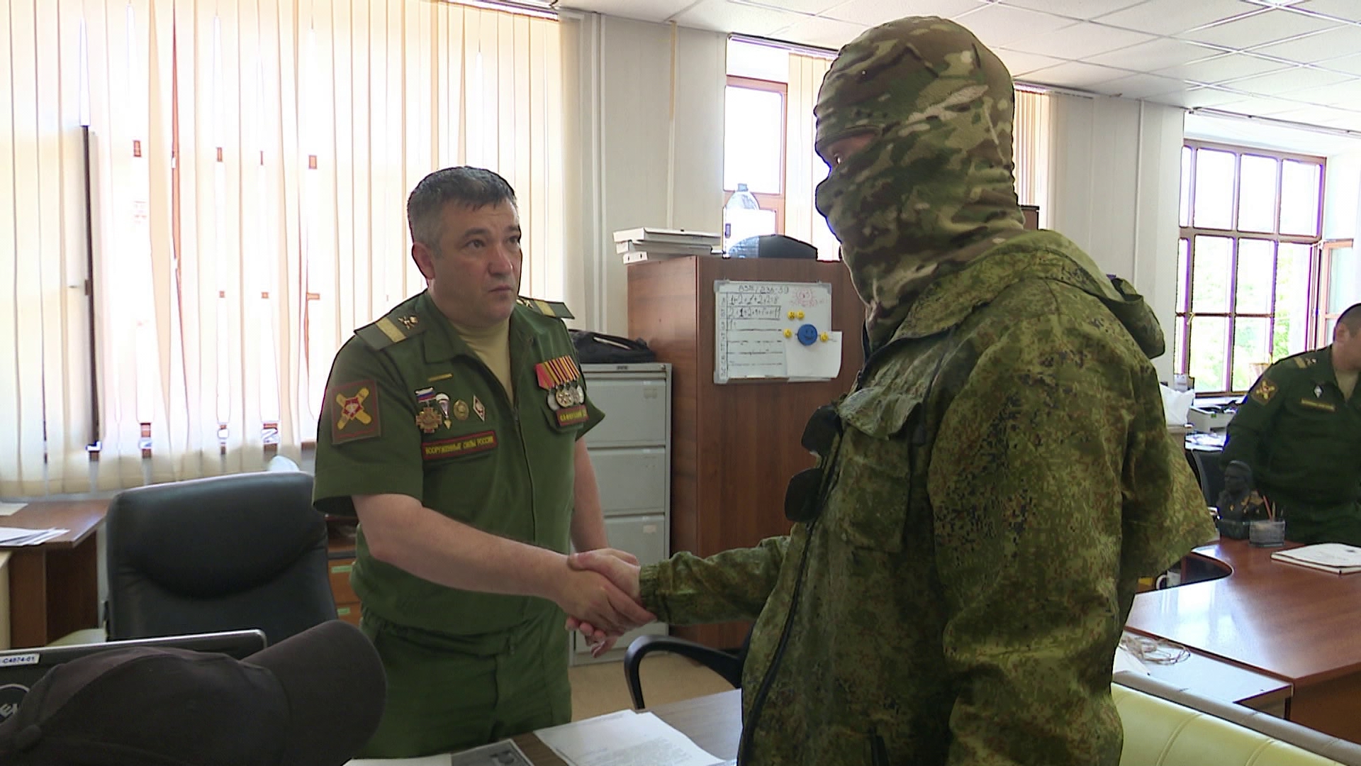 В Челябинской области заключают все больше контрактов на военную службу В Челябинской области заключают все больше контрактов на военную службу