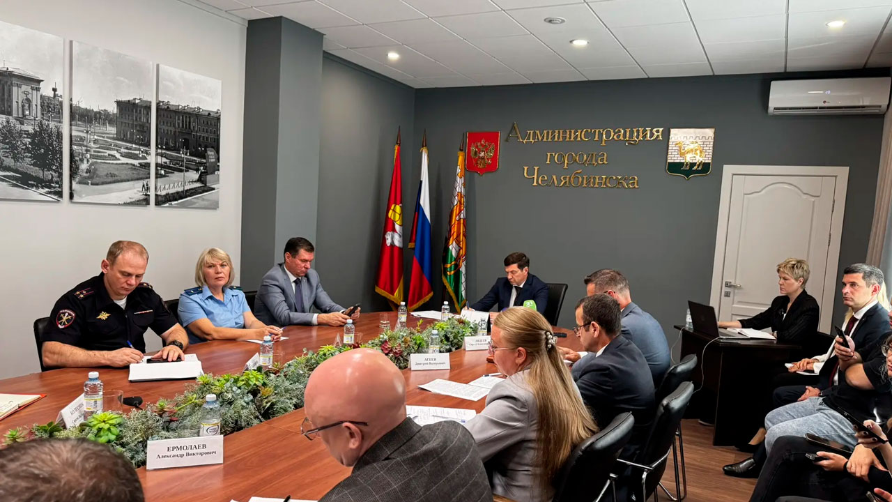 В Челябинске назвали причину подтоплений на улицах В Челябинске назвали причину подтоплений на улицах