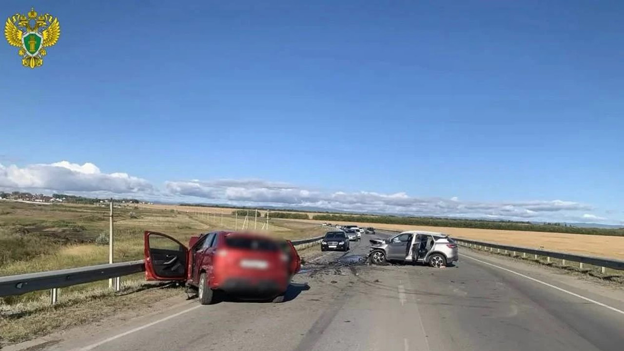 Два человека погибли и четверо пострадали в ДТП под Магнитогорском Два человека погибли и четверо пострадали в ДТП под Магнитогорском